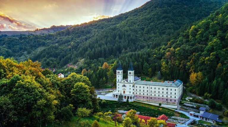 franjevacki-samostan-kraljeva-sutjeska-kraljevasutjeskacom-1068x594